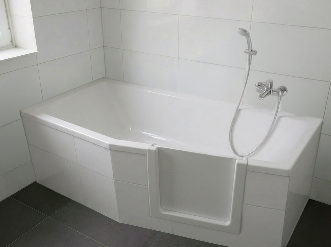 Badewannenmodell Luper mit integrierter Flexikala Badewannentür